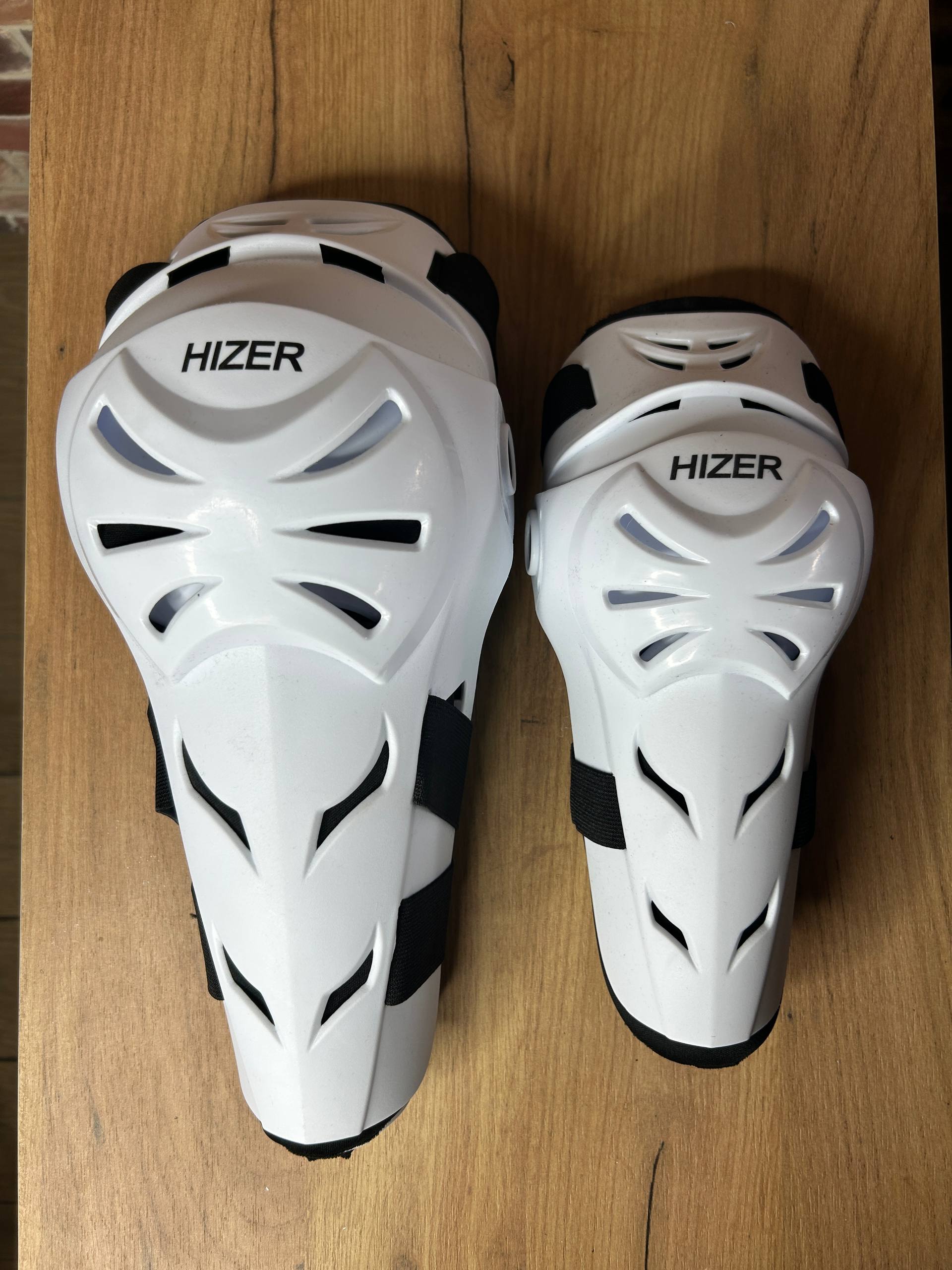 Комплект наколенники и налокотники HIZER RIO-KE35
