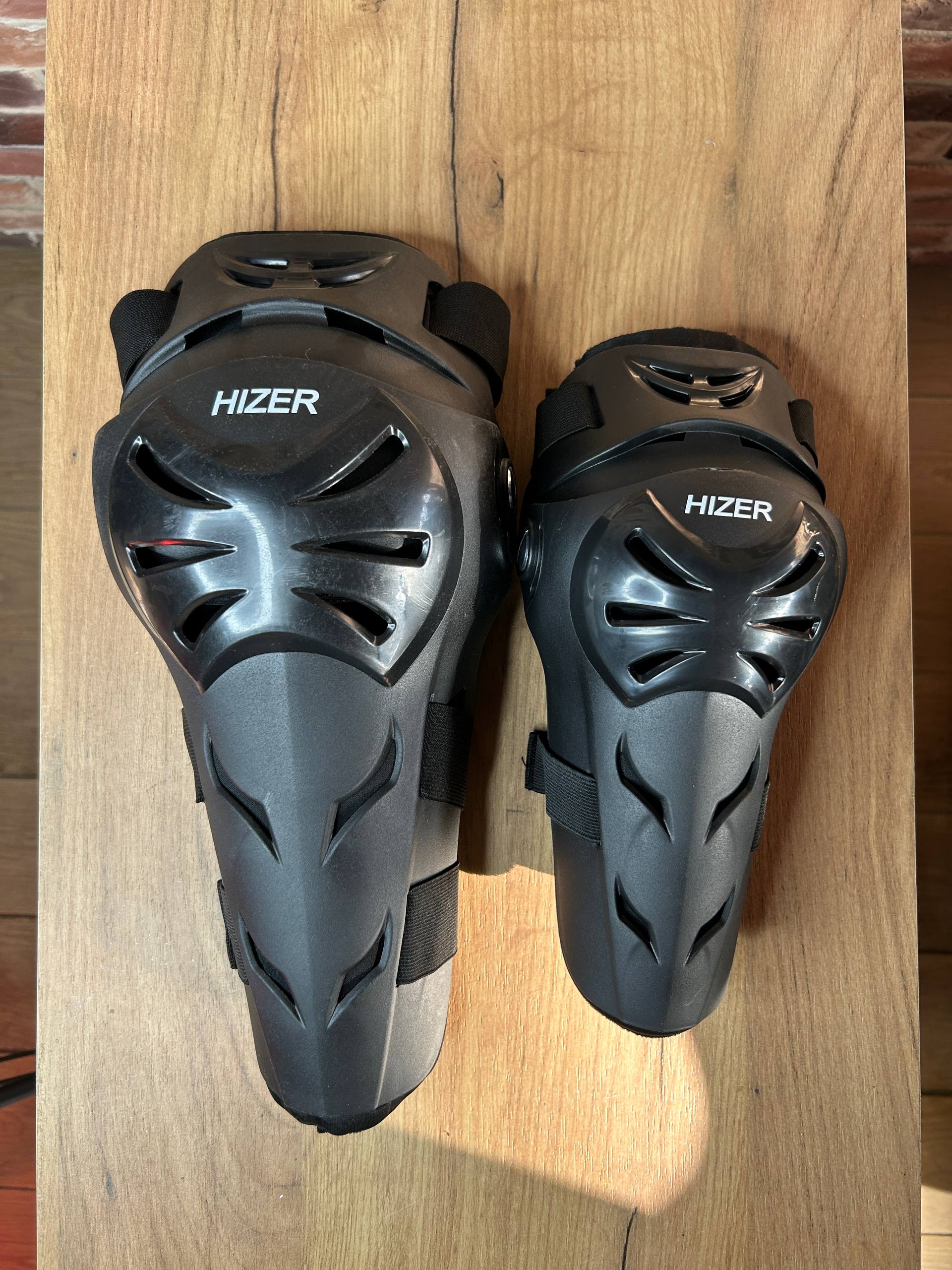 Защита колен HIZER D07