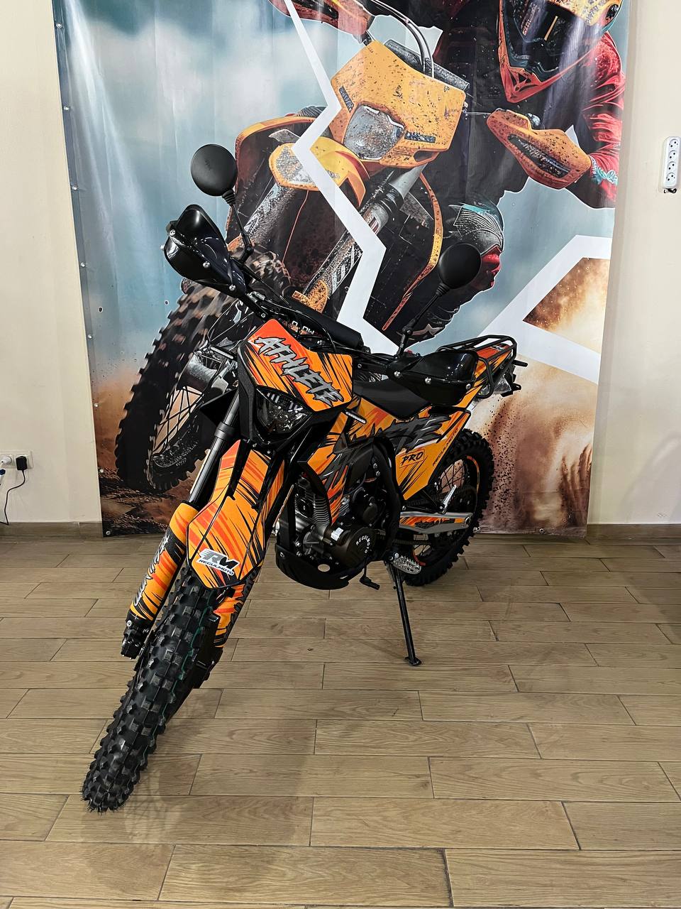 Мотоцикл Regulmoto ATHLETE PRO NEW (Черный/Оранжевый)