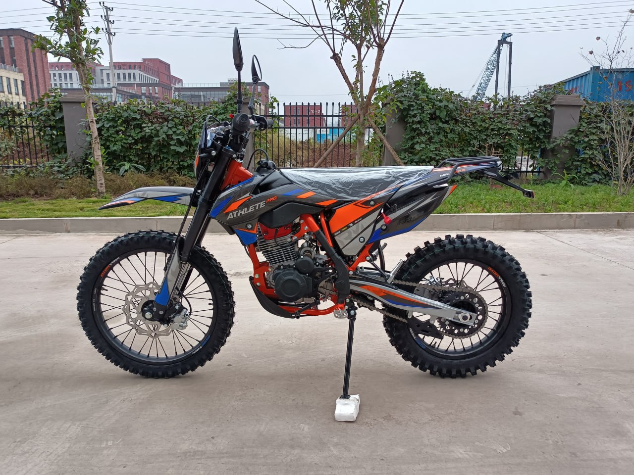 Мотоцикл Regulmoto ATHLETE PRO 300 (4 valves) 6 передач (Черный/Оранжевый/Синий)