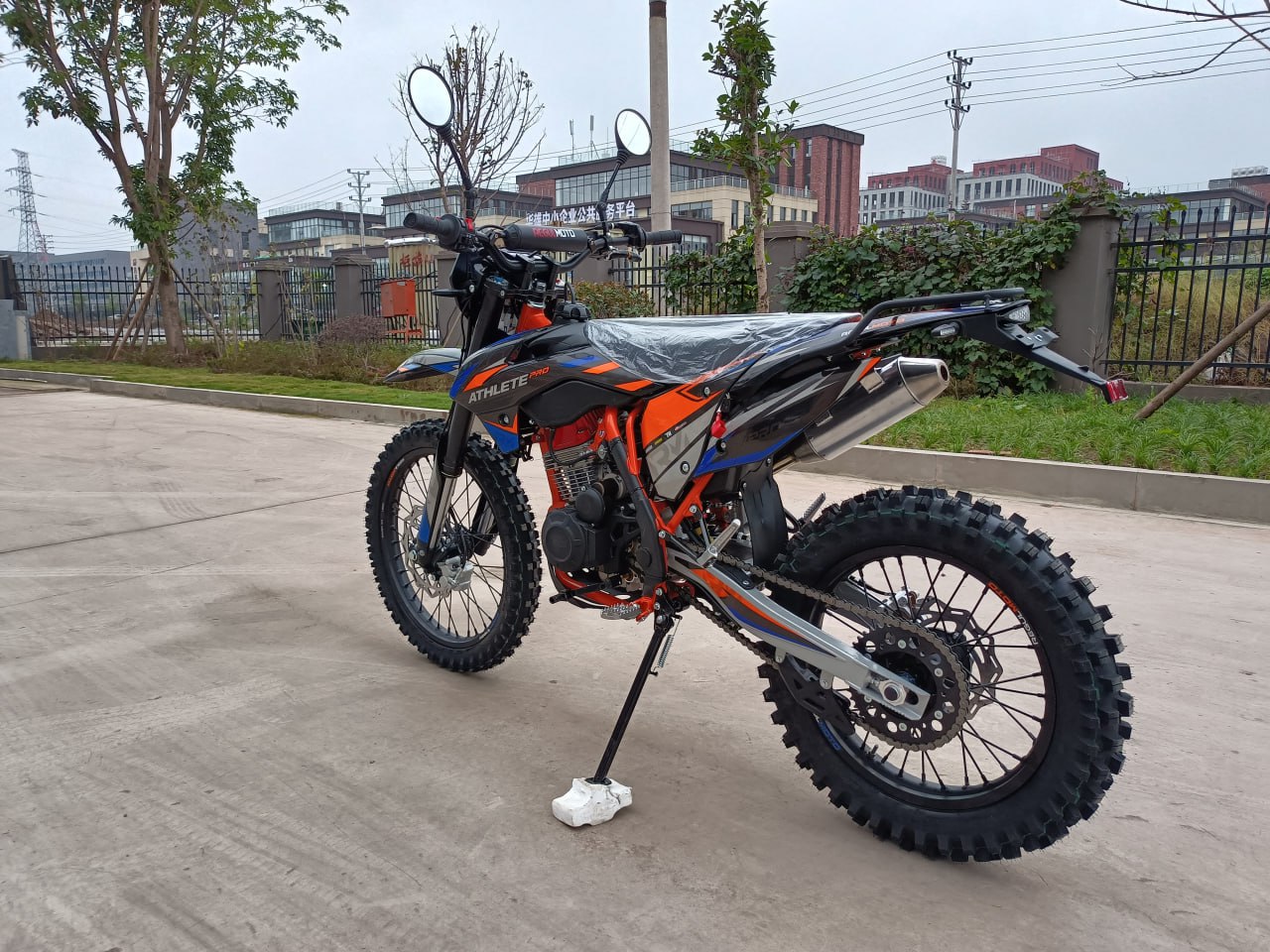 Мотоцикл Regulmoto ATHLETE PRO 300 (4 valves) 6 передач (Черный/Оранжевый/Синий)