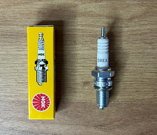 Свеча D8EA NGK двигатели CG/CB-166,172,175 промо.