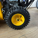 Бензиновая снегоуборочная машина SB 560 LP, 212 cc, электростартер, фара Denzel