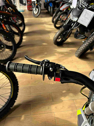 Питбайк Motoland TCX125E 17/14 зеленый 