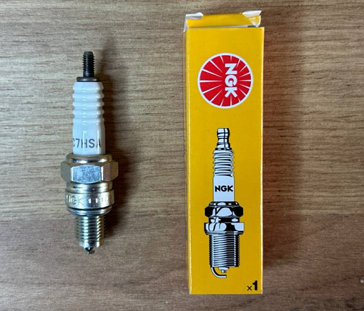 Свеча C7HSA NGK двигатели 50-160см3
