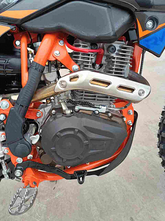Мотоцикл Regulmoto ATHLETE PRO 300 (4 valves) 6 передач (Черный/Оранжевый/Синий)