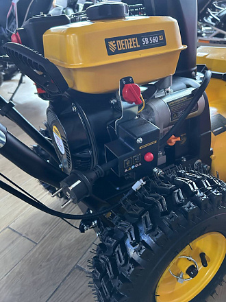 Бензиновая снегоуборочная машина SB 560 LP, 212 cc, электростартер, фара Denzel